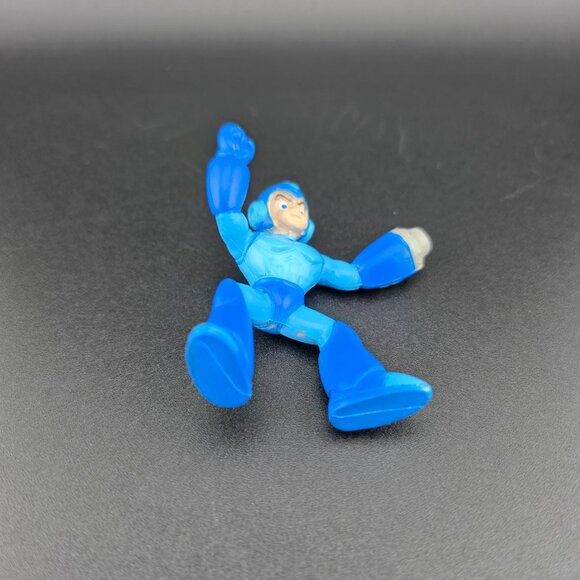 Bandai Mega Man Figure 2” Good Condition - Picture 8 of 9